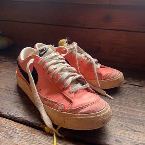 Nike Women’s Low-top Blazers in ‘Light Atomic Pink’